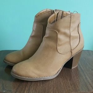 Old Navy Brown Heel Booties ❤ 3+ BUNDLE